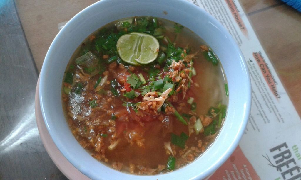 Shan sticky rice noodles consume soup